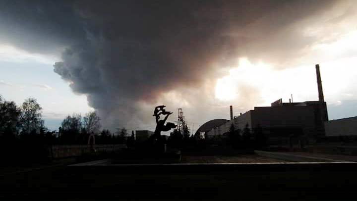 Pożar wsi Stieczanka widziany z EJ Czarbobyl - 27.04.2015, fot. Marek Rabiński