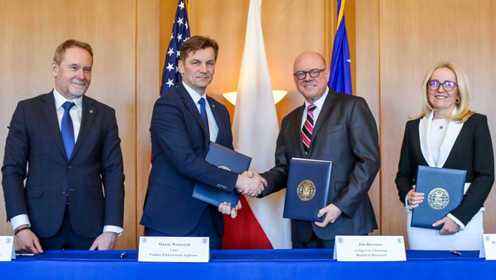 PEJ podpisały pierwszą umowę kredytową z US EXIM, fot. PEJ